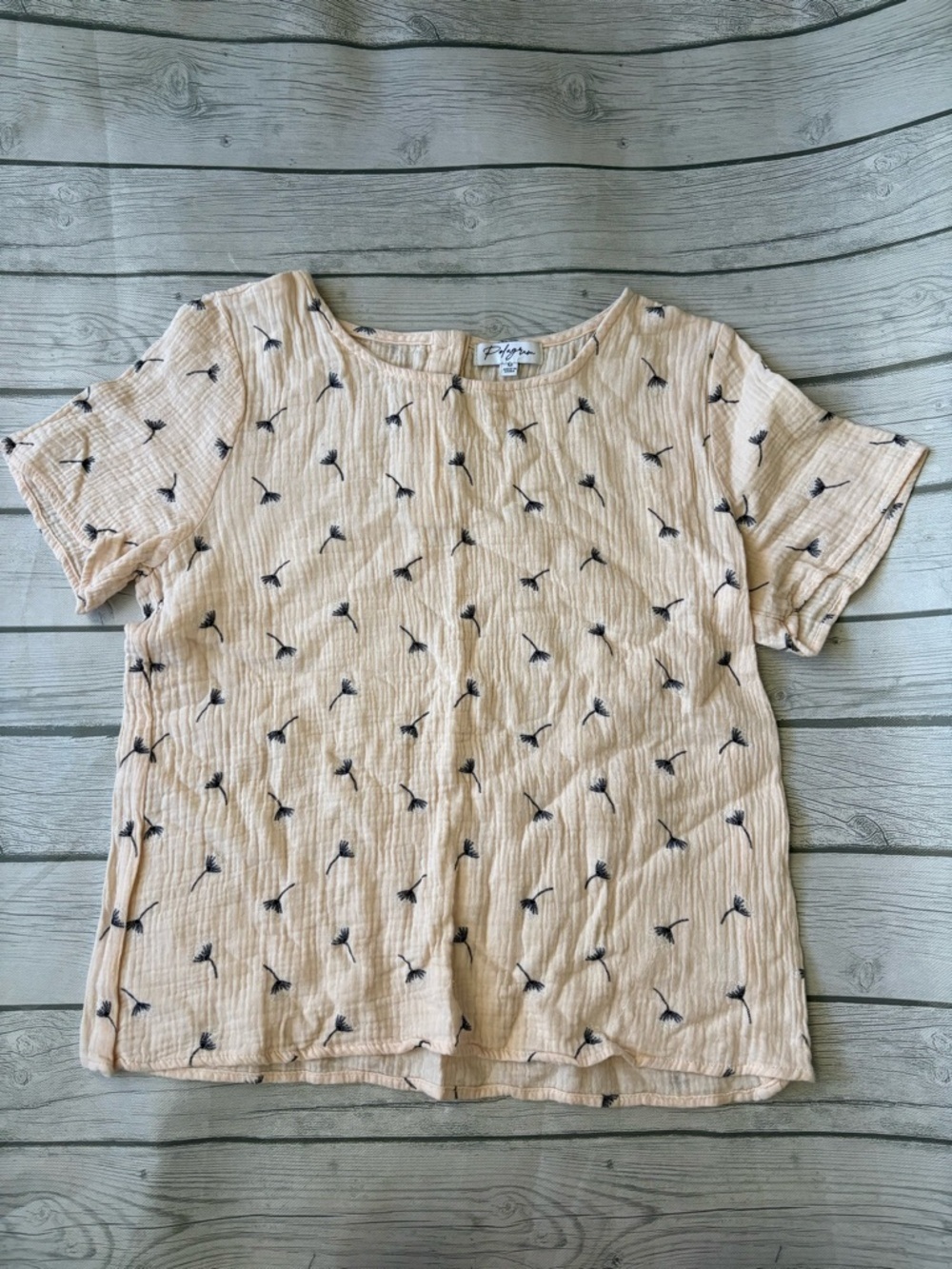 Polagram Cream Short-Sleeve Top with Black Floral Motif